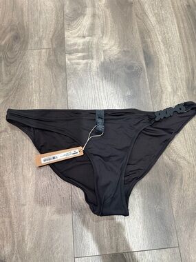 SKIMS SIGNATURE SWIM LOGO BIKINI BOTTOM | ONYX × 1